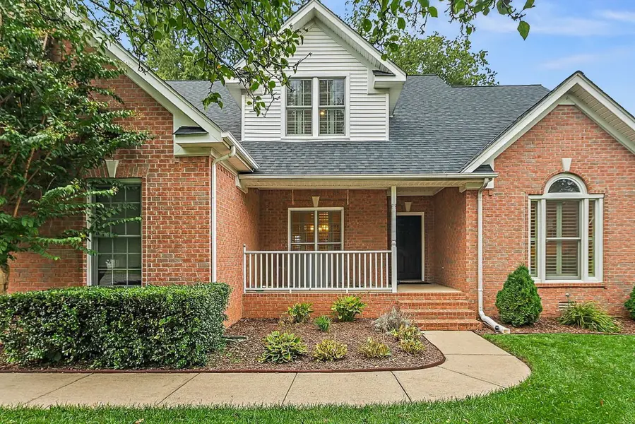 219 Savannah Rdg, Murfreesboro, TN 37127