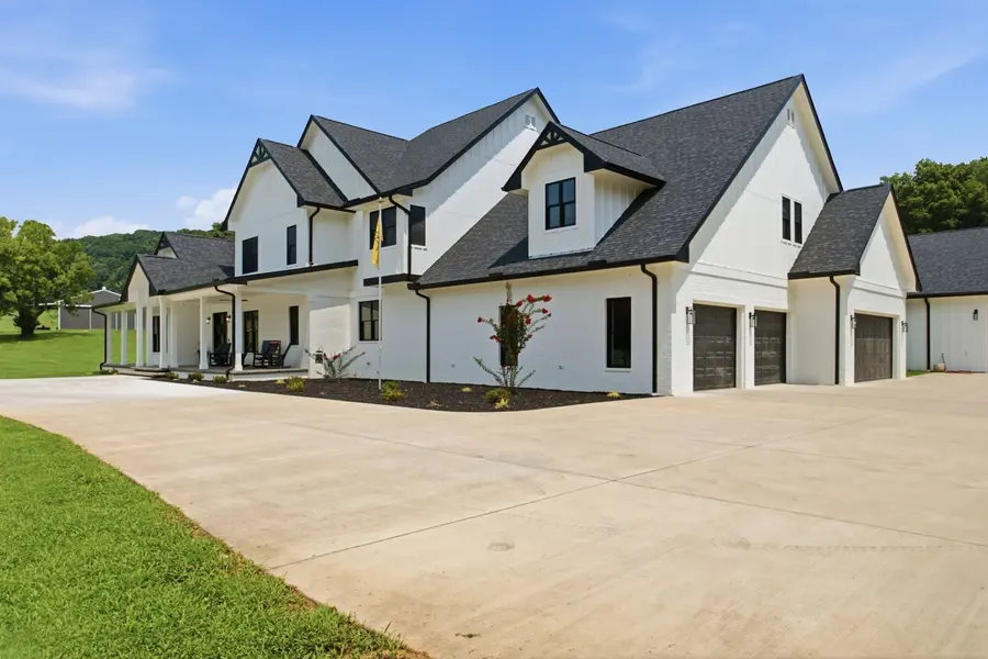 150 Scenic Cir, Pulaski, TN 38478