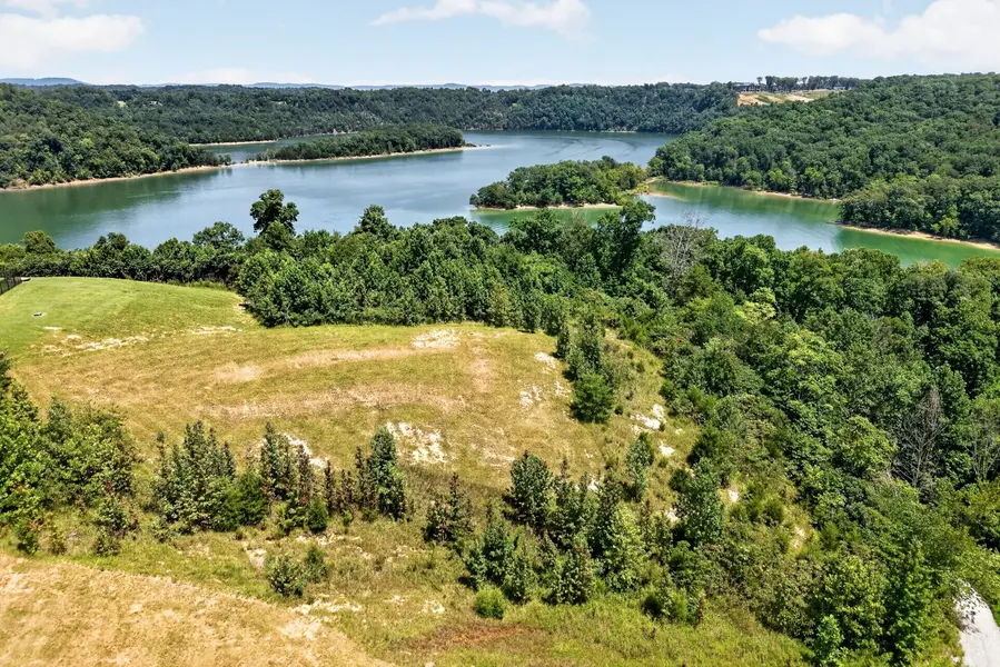0 Holly Bend Dr, Byrdstown, TN 38549