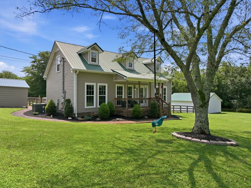 2350 Knob Creek Rd, Columbia, TN 38401