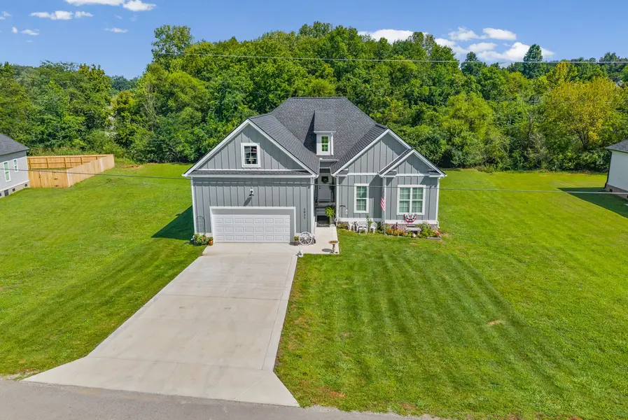1031 Northside Dr, Dickson, TN 37055