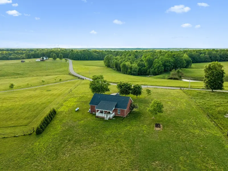 7899 W Lick Creek Rd, Primm Springs, TN 38476
