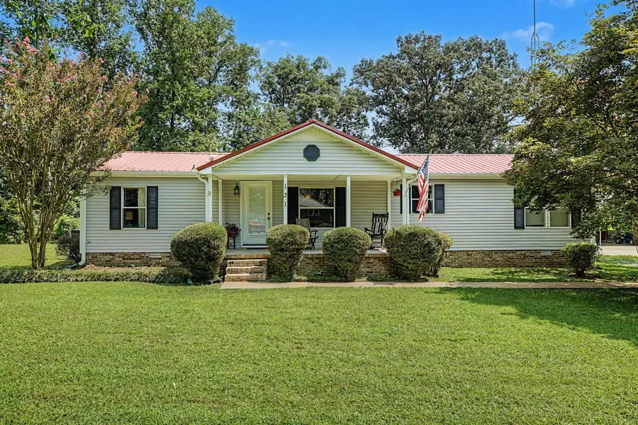 131 Holiday Acres Dr, Springville, TN 38256