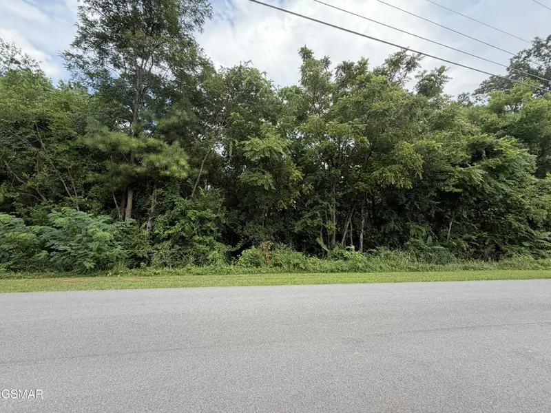 16 Sunrise Boulevard, Kodak, TN 37764