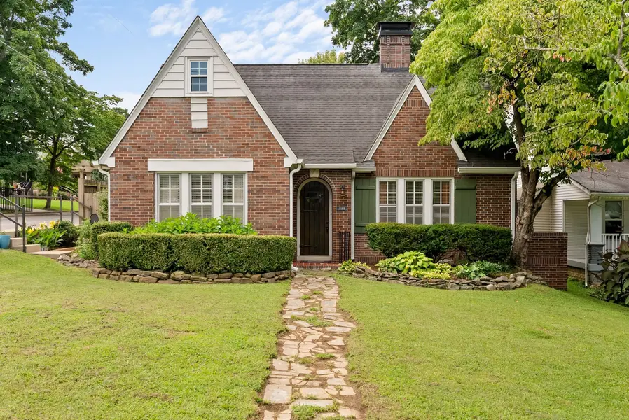 700 5th Ave #W, Springfield, TN 37172