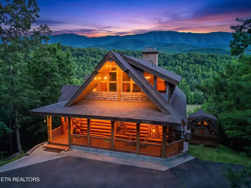 213 Matterhorn Drive, Gatlinburg, TN 37738