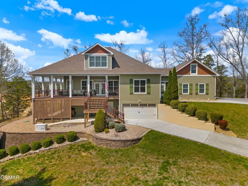 2017 Paradise Hills Road, Dandridge, TN 37725