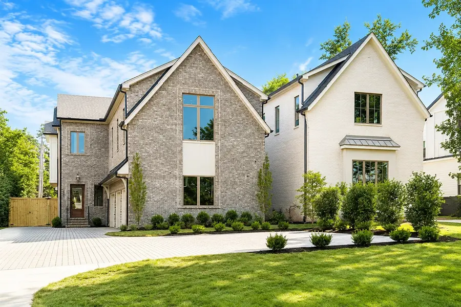 2201 Castleman Dr, Nashville, TN 37215