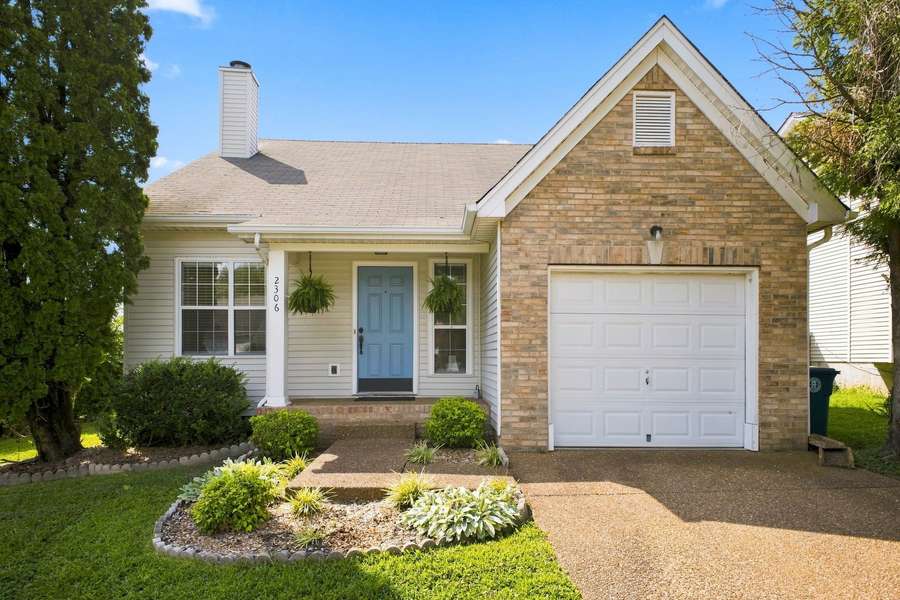 2306 Surrey Ln, Franklin, TN 37067