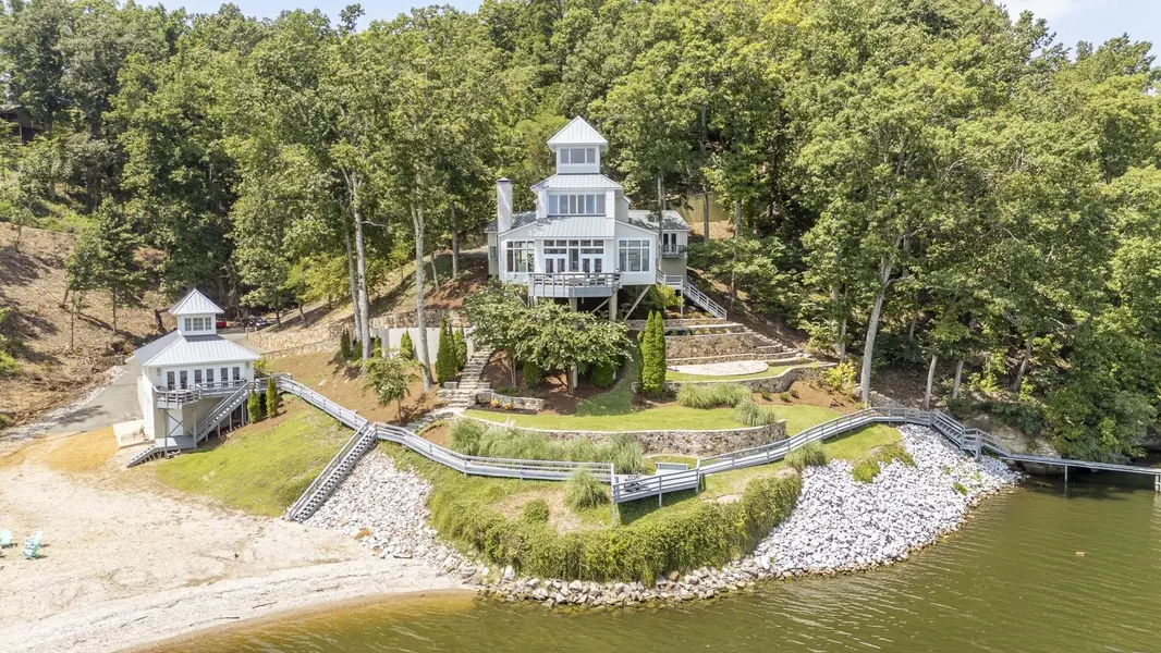 199 LAKESHORE LN, Counce, TN 38326