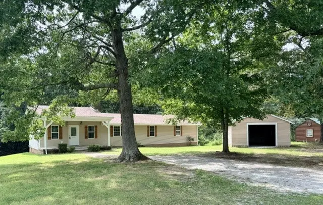 2945 Gospel of Peace Rd, Hopkinsville, KY 42240