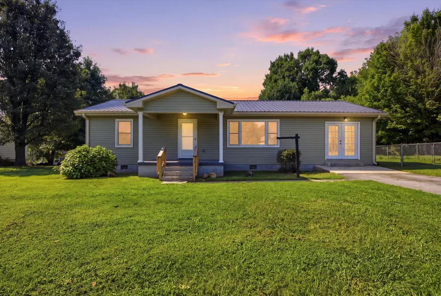 2404 Main Street, Pikeville, TN 37367