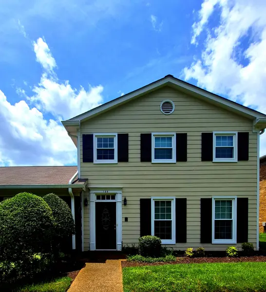128 Boxwood Dr, Franklin, TN 37069