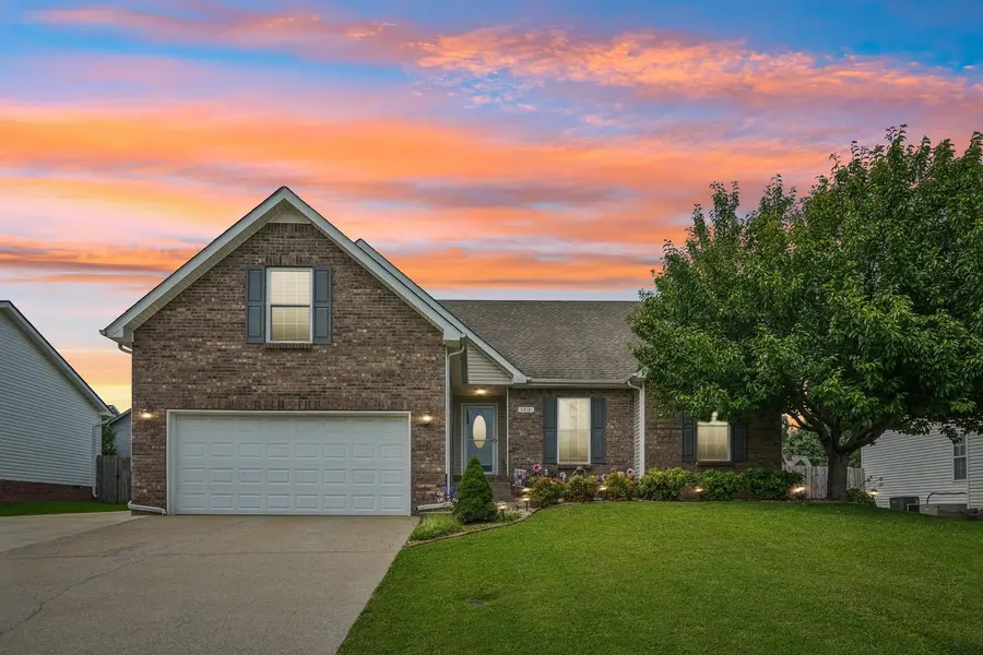1216 Channelview Dr, Clarksville, TN 37040
