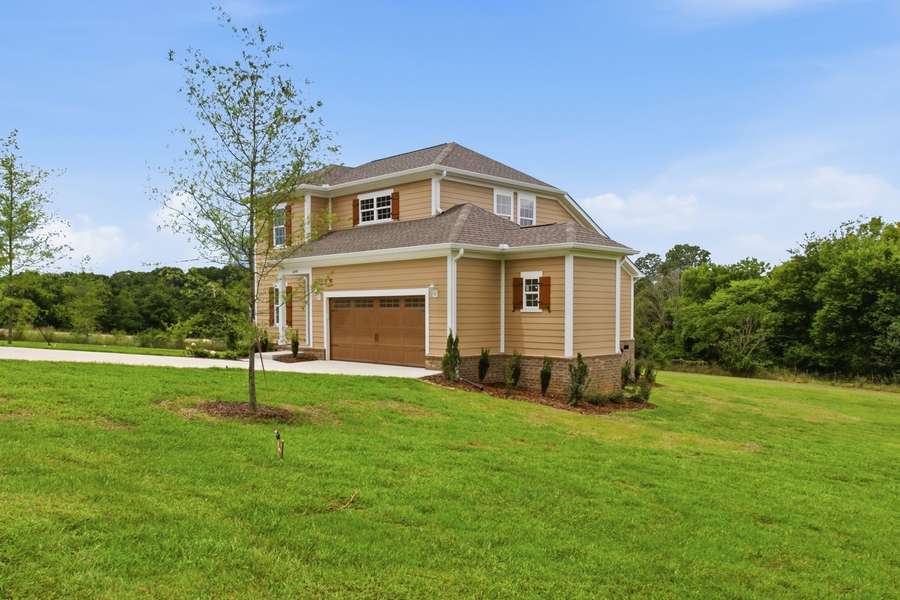 1699 Blue Moon Ln, Columbia, TN 38401
