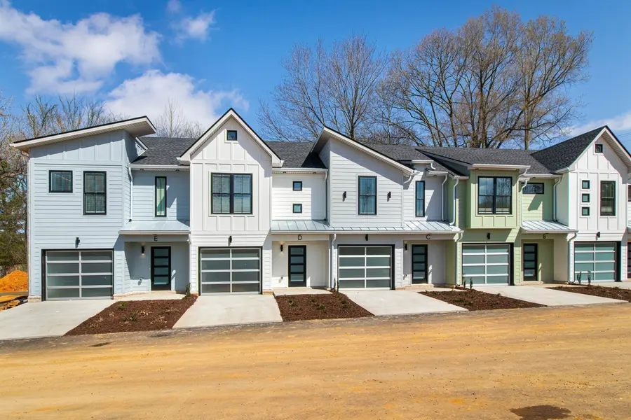 160 Excell Rd #F, Clarksville, TN 37043