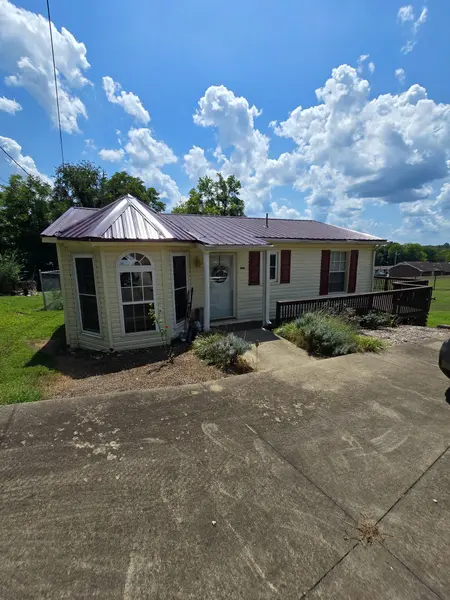 527 E Grigsby St #E, Pulaski, TN 38478