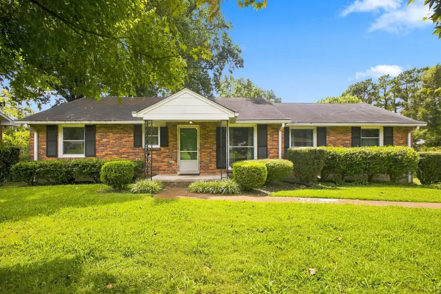 5005 Whispering Hills Ct, Nashville, TN 37211