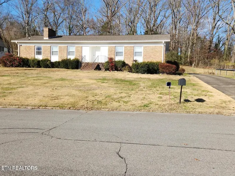 1506 Ridgeway Circle, Athens, TN 37303