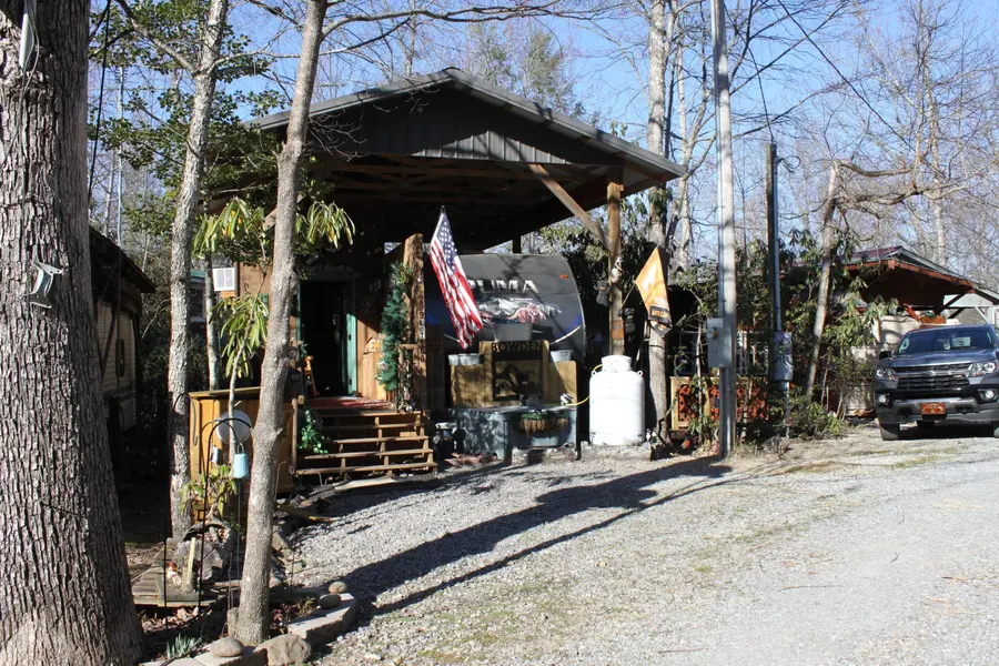 299 Harmony Way, Cosby, TN 37722