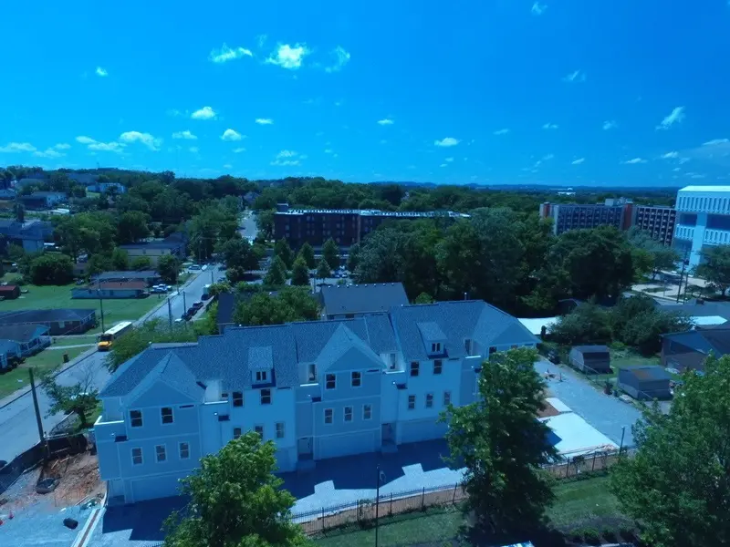 1820 Hermosa St, Nashville, TN 37208