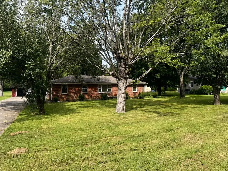 372 Main St #S, Brush Creek, TN 38547