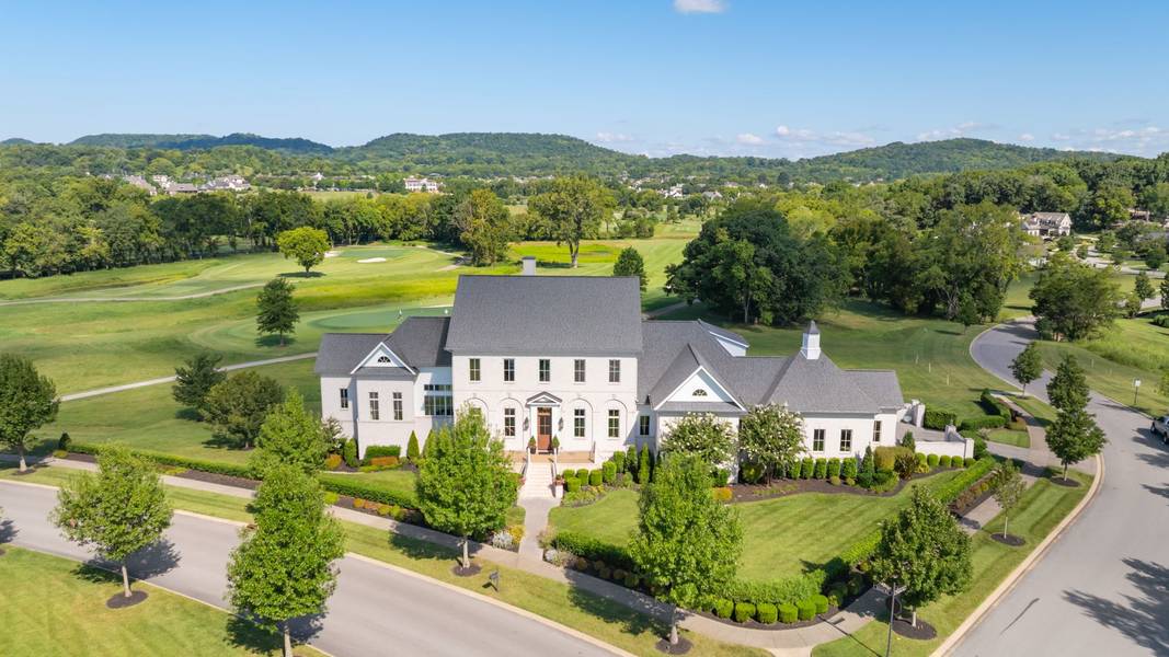 8400 Heirloom Blvd, College Grove, TN 37046