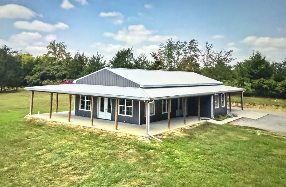 7130 Highway 31E, Westmoreland, TN 37186