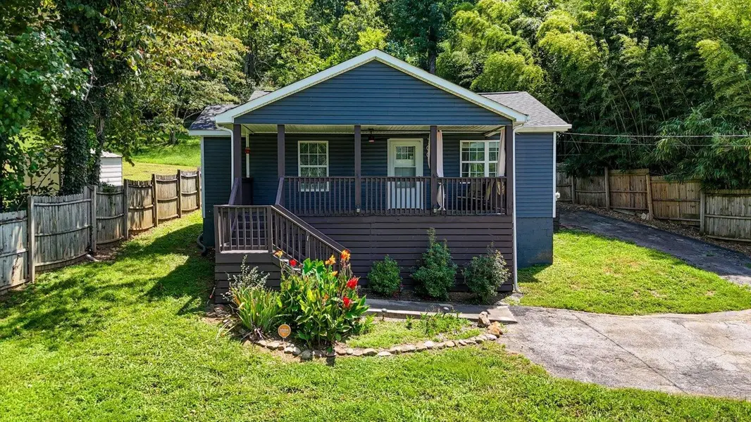 700 Runyan Drive, Chattanooga, TN 37405
