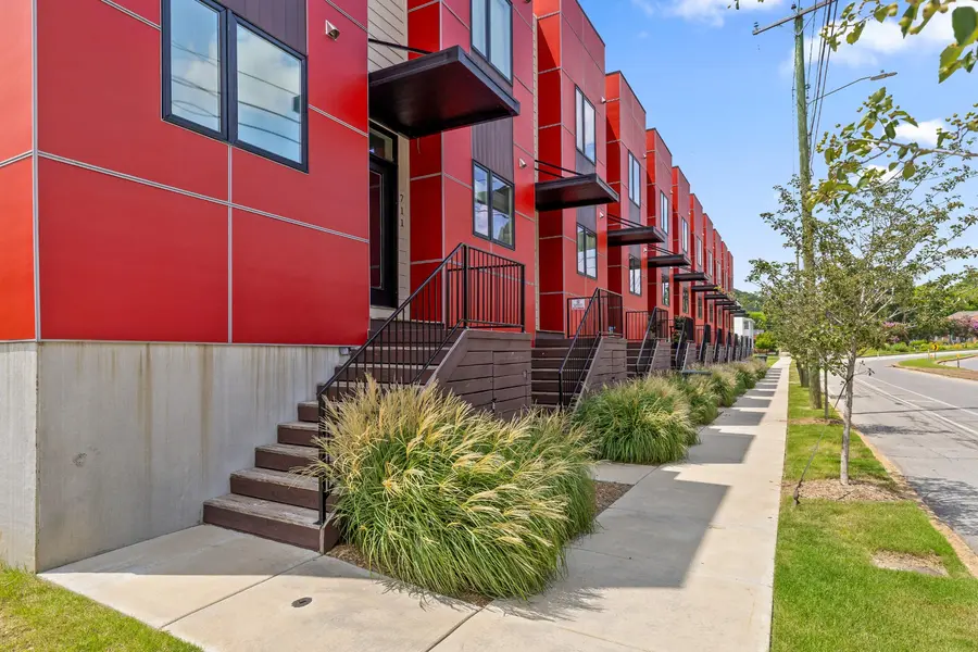 737 N Market Street #8, Chattanooga, TN 37405