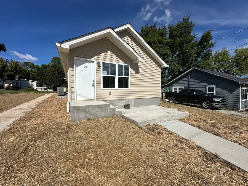 25 Wyatt Ln, Hartsville, TN 37074