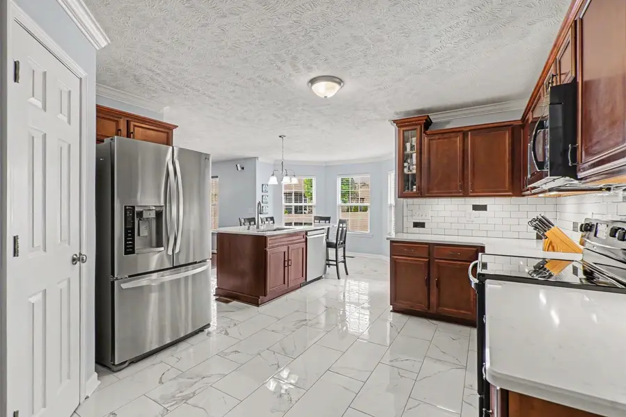 107 Seven Springs Dr, Mount Juliet, TN 37122
