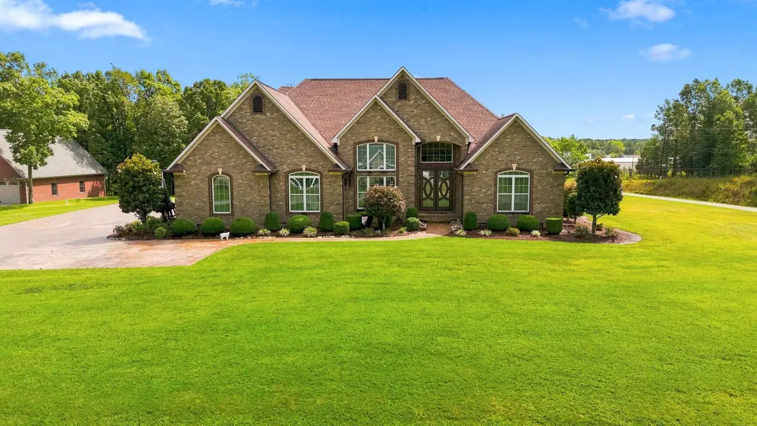 48 Airport Court, Waverly, TN 37185