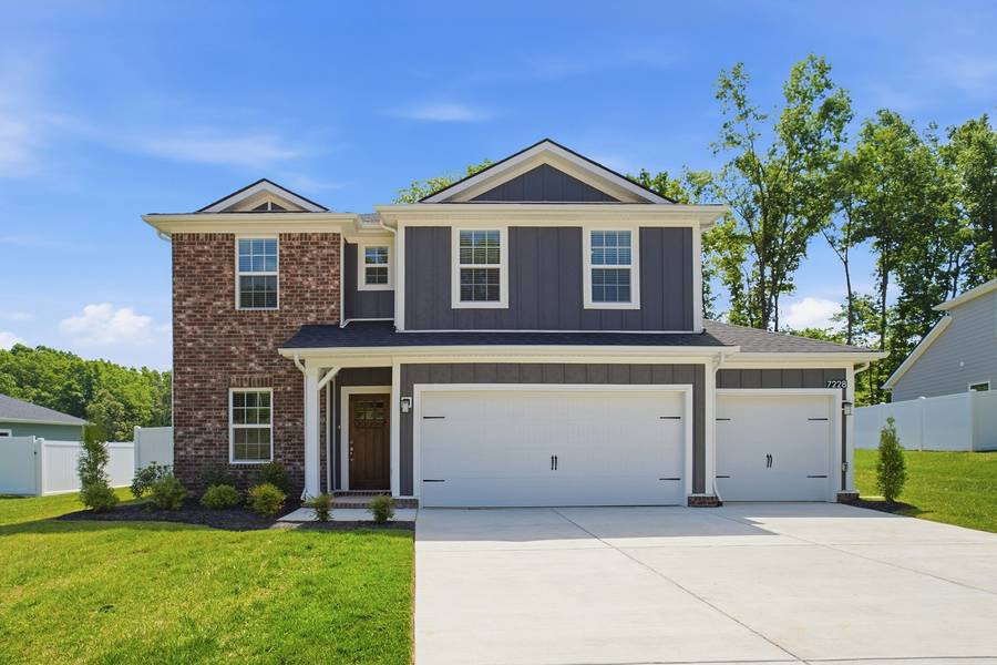 7228 Fairlawn Dr, Fairview, TN 37062