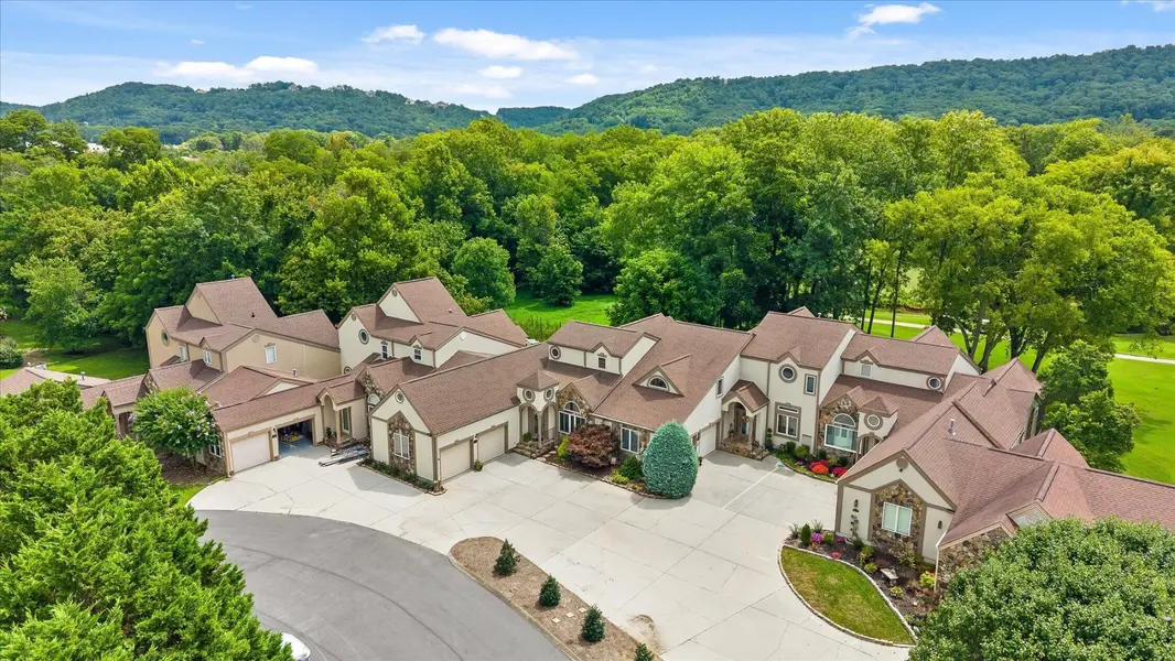 9934 Cattails Meadow Lane, Ooltewah, TN 37363