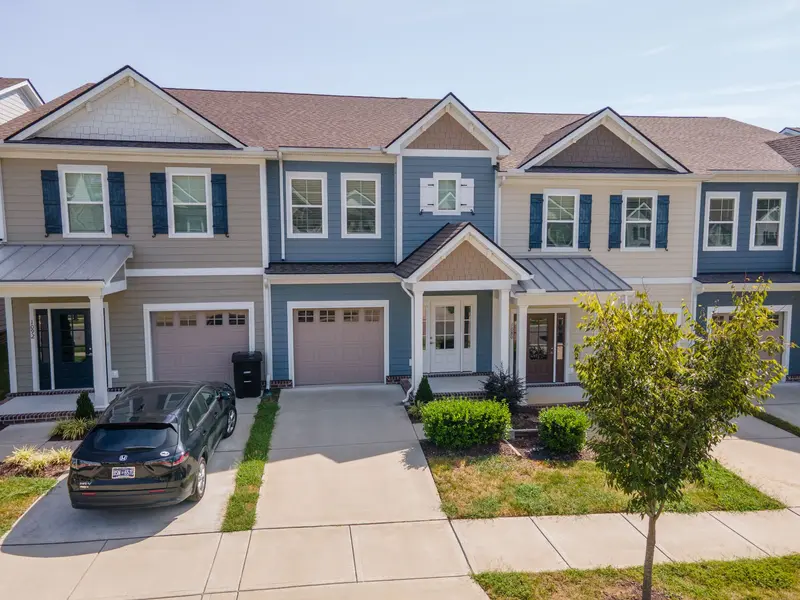 1086 Sweetleaf Dr, Franklin, TN 37064