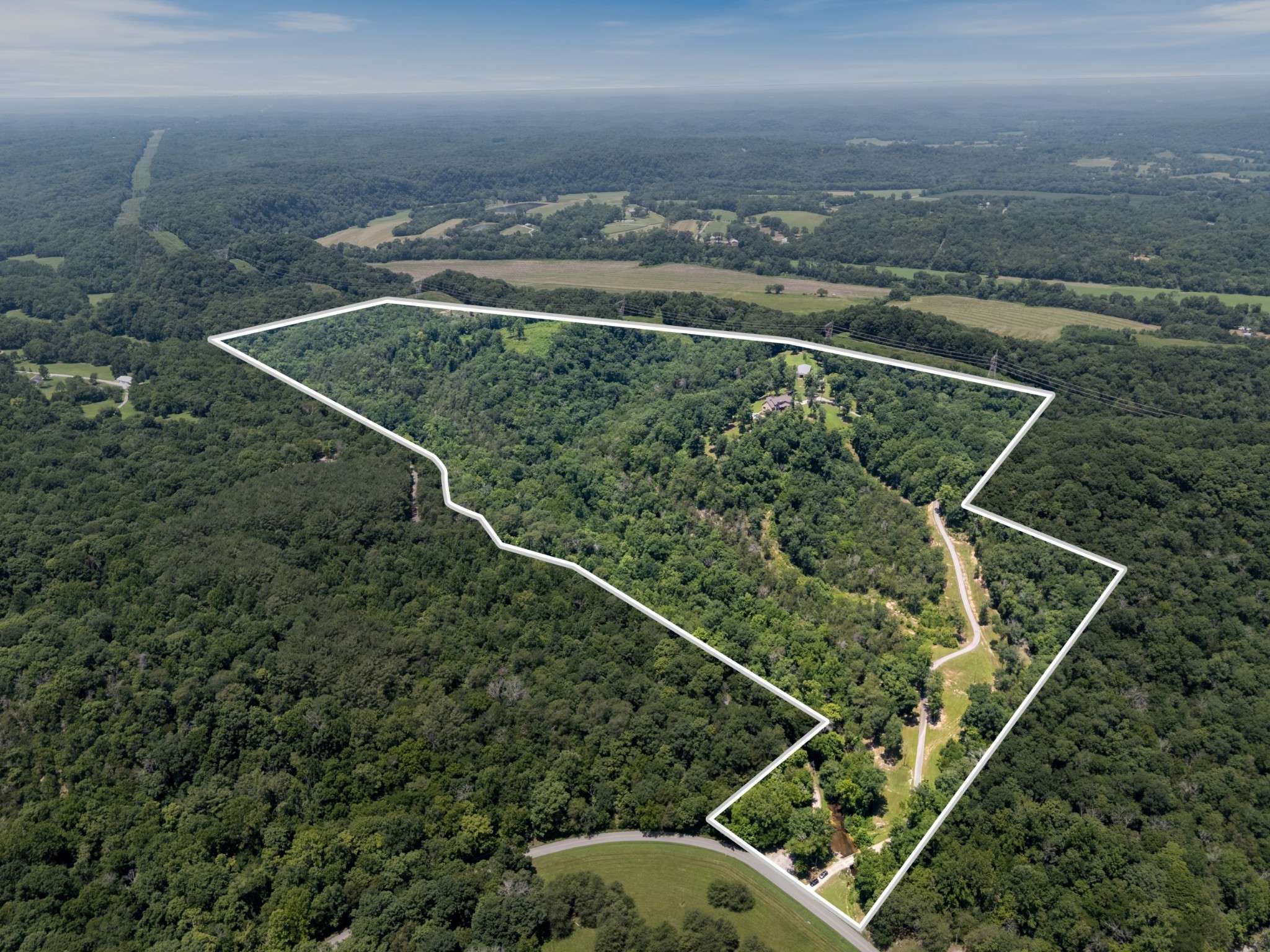 1370 Leatherwood Rd, White Bluff, TN 37187