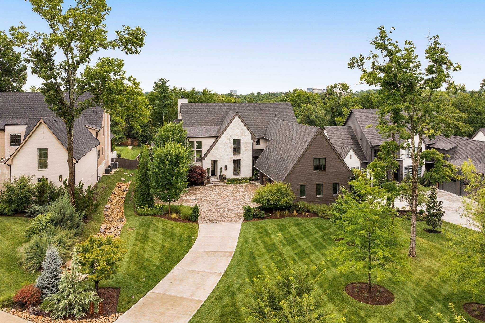 3718 Woodlawn Dr, Nashville, TN 37215