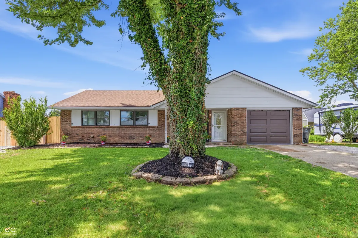 234 Meadow LN, Plainfield, IN 46168