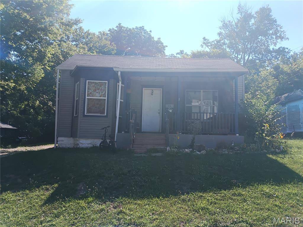 210 N Market ST, Warrenton, MO 63383
