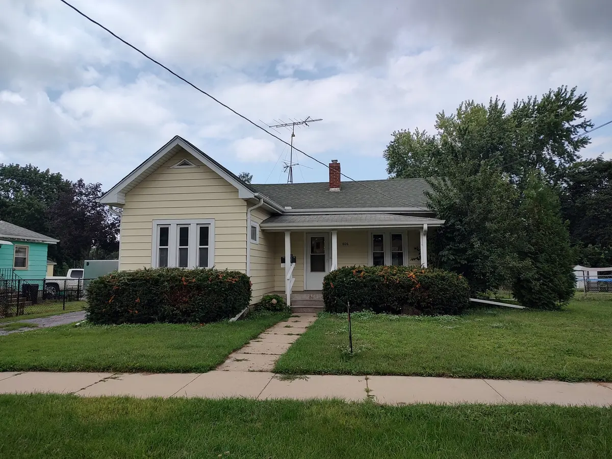 606 E Perry ST, Belvidere, IL 61008
