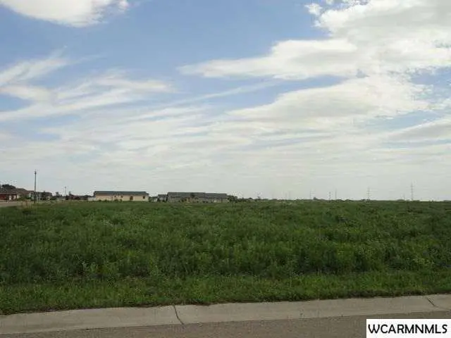 702 Donald ST, Marshall, MN 56258