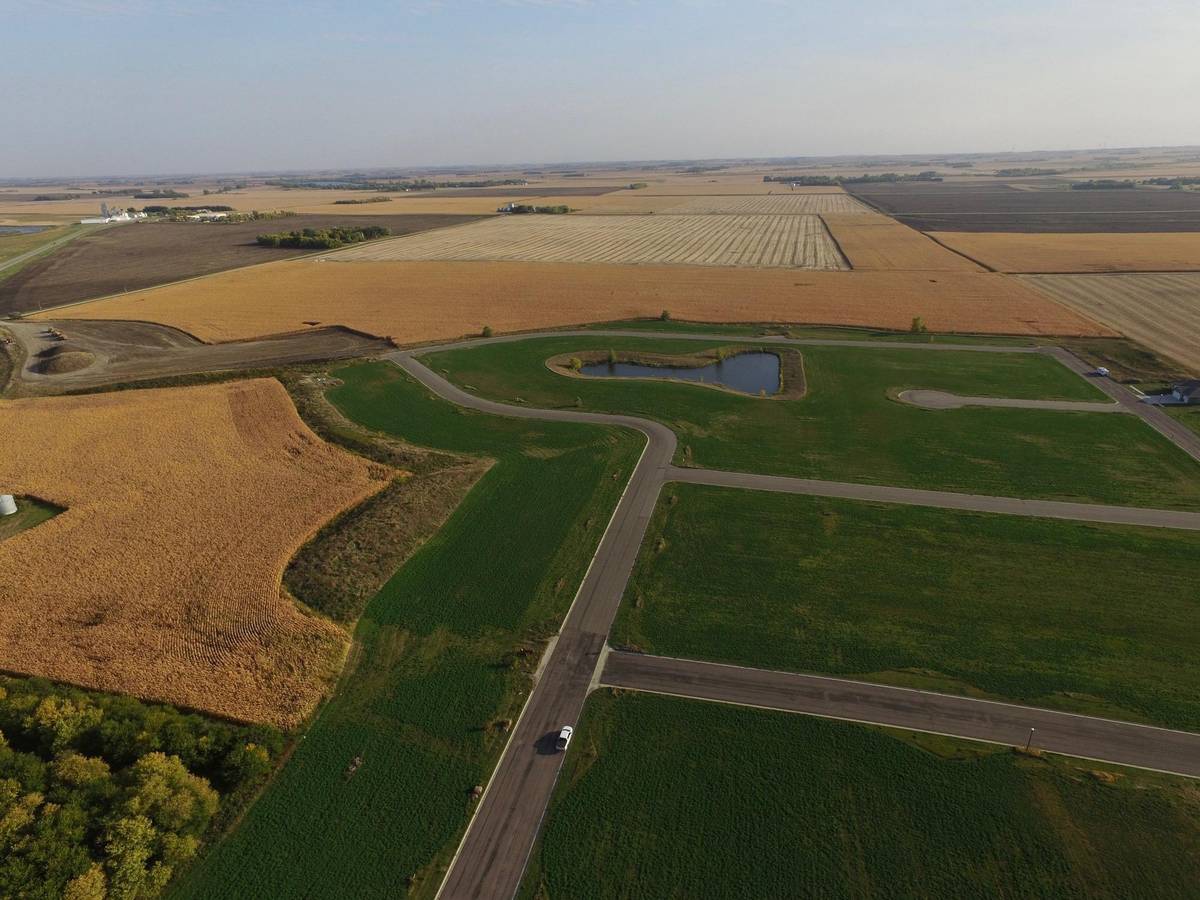 1503 Diamond DR, Marshall, MN 56258