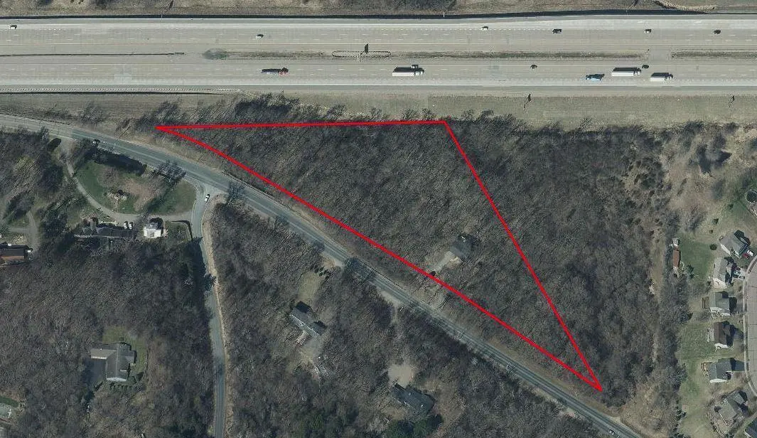 464 Stageline Rd, Hudson, WI 54016