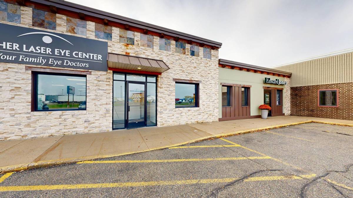 1380 E Bridge ST #vanilla, Redwood Falls, MN 56283