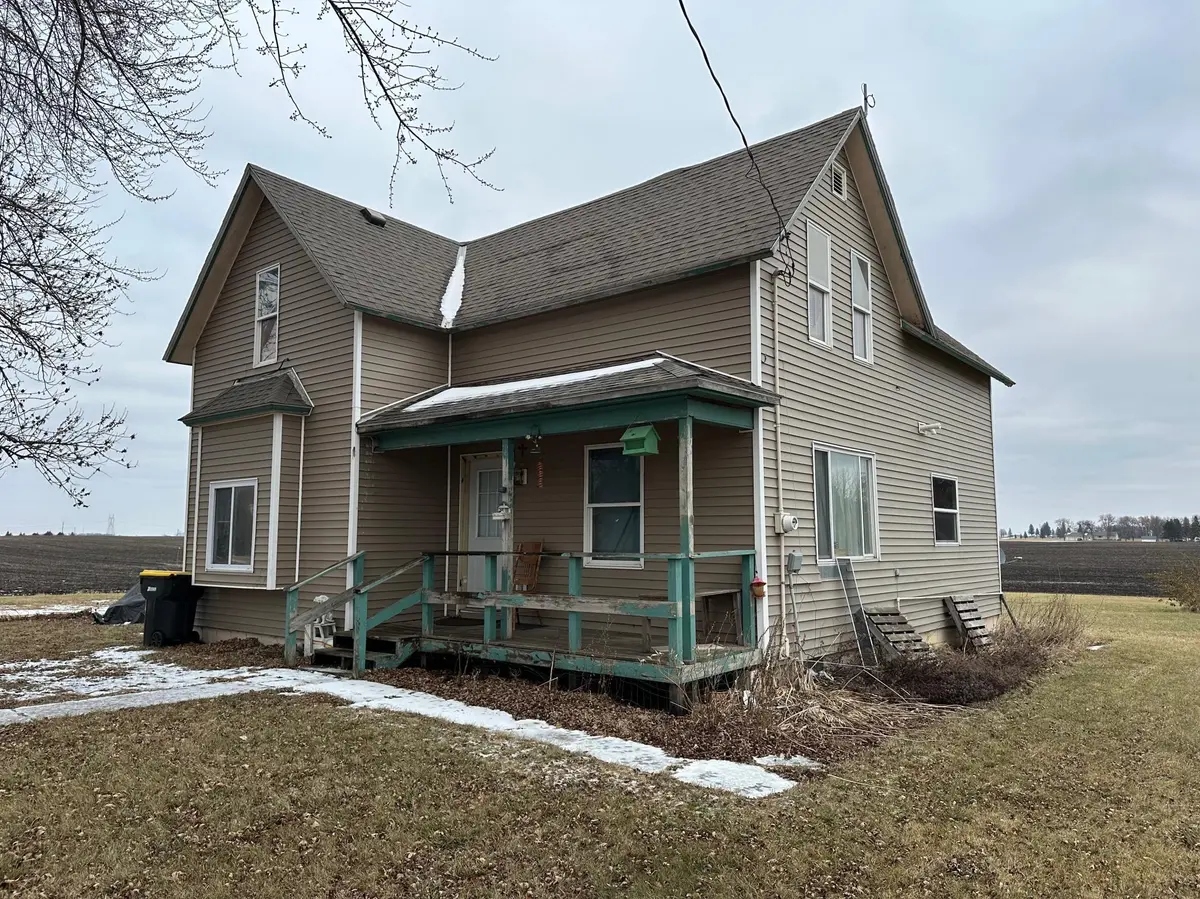 807 County Road 6, Renville, MN 56284
