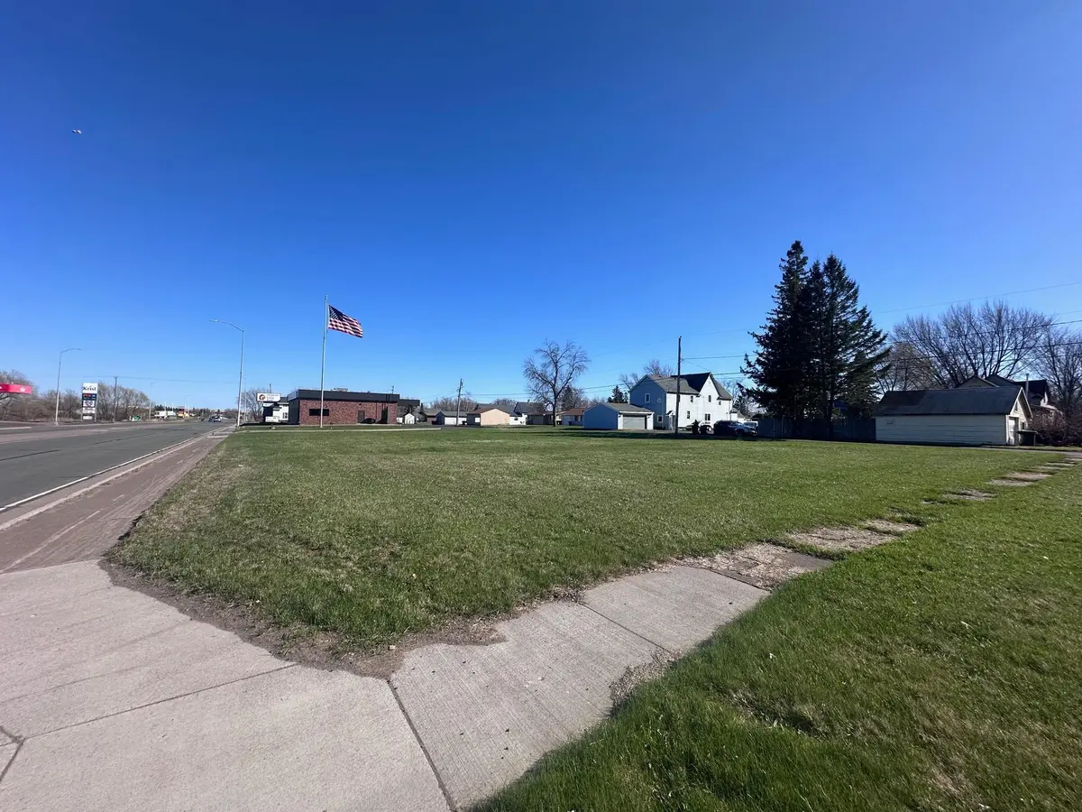 2802 E 2nd ST, Superior, WI 54880