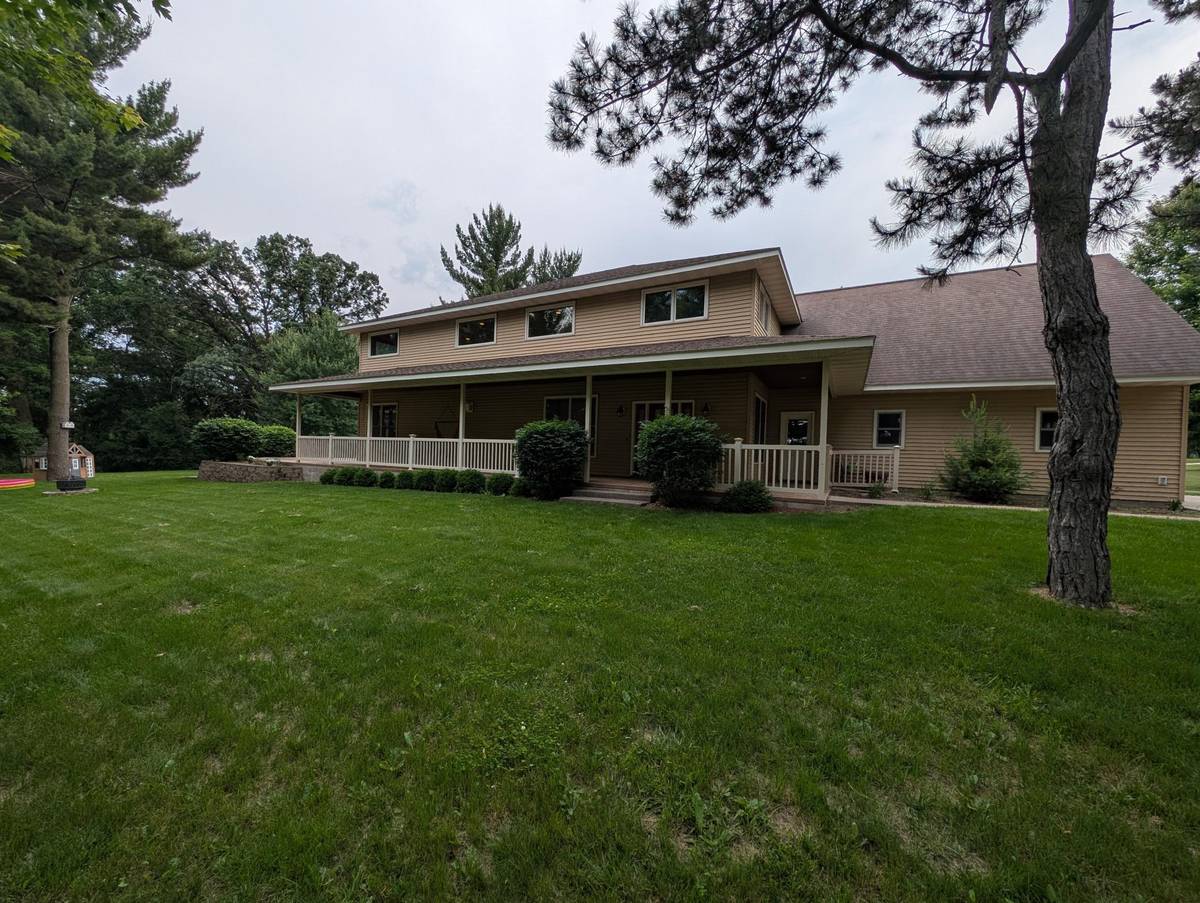 300 Sugarloaf Pkwy, Zumbrota, MN 55992