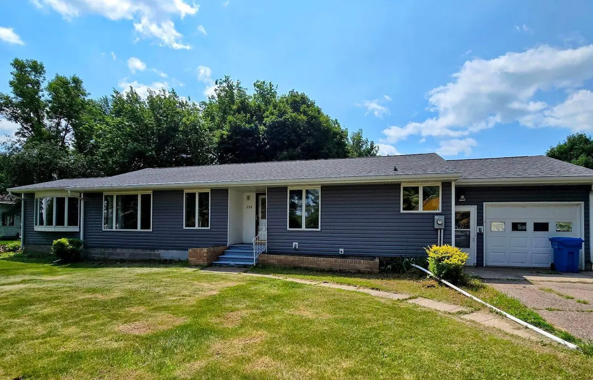 229 E Oak ST, Tyler, MN 56178