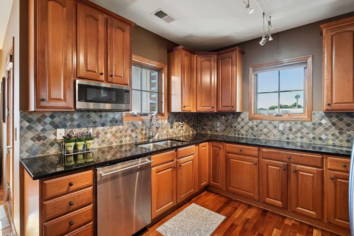 4100 Spring ST #214, Spring Park, MN 55384